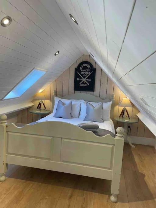 The Coach House * Alderbury